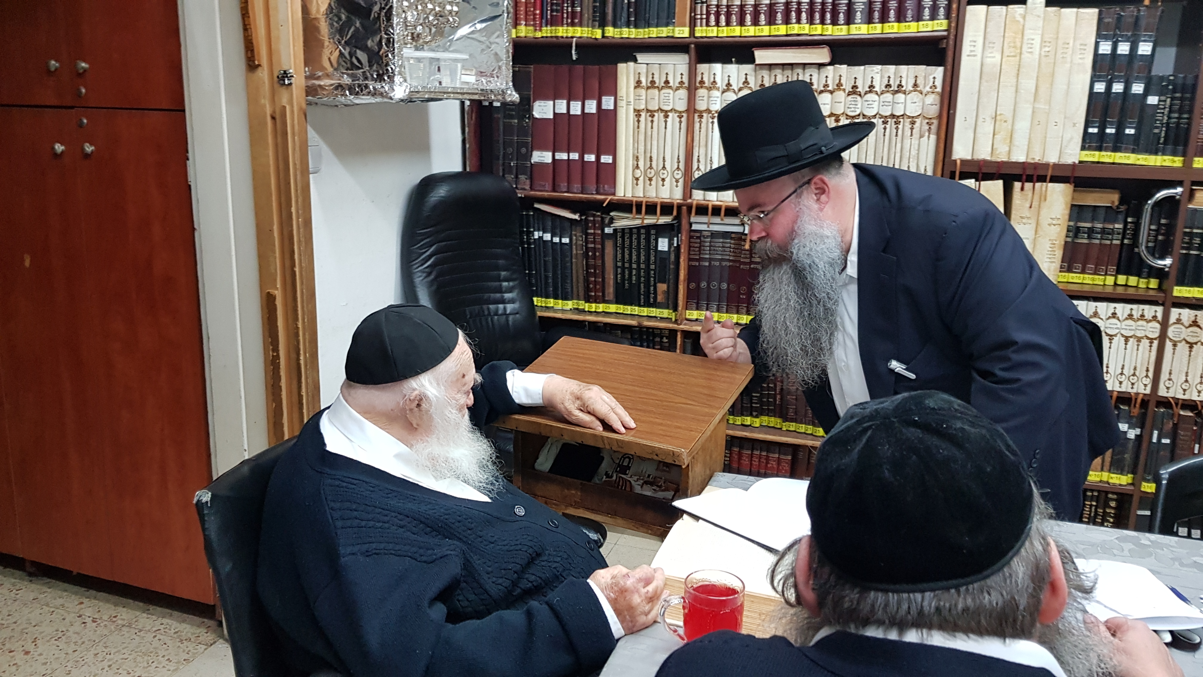 The 6th Yahrzeit of Rabbi Shimon Brecher Zatzal