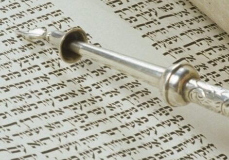 Torah-Reading-620x330