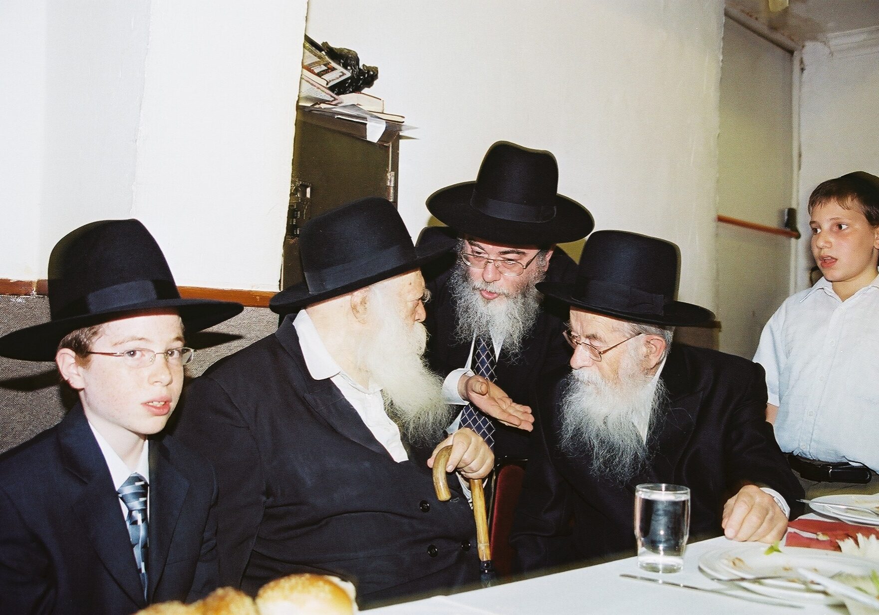 עם גיסו הגר''י ישראלזון זצ''ל